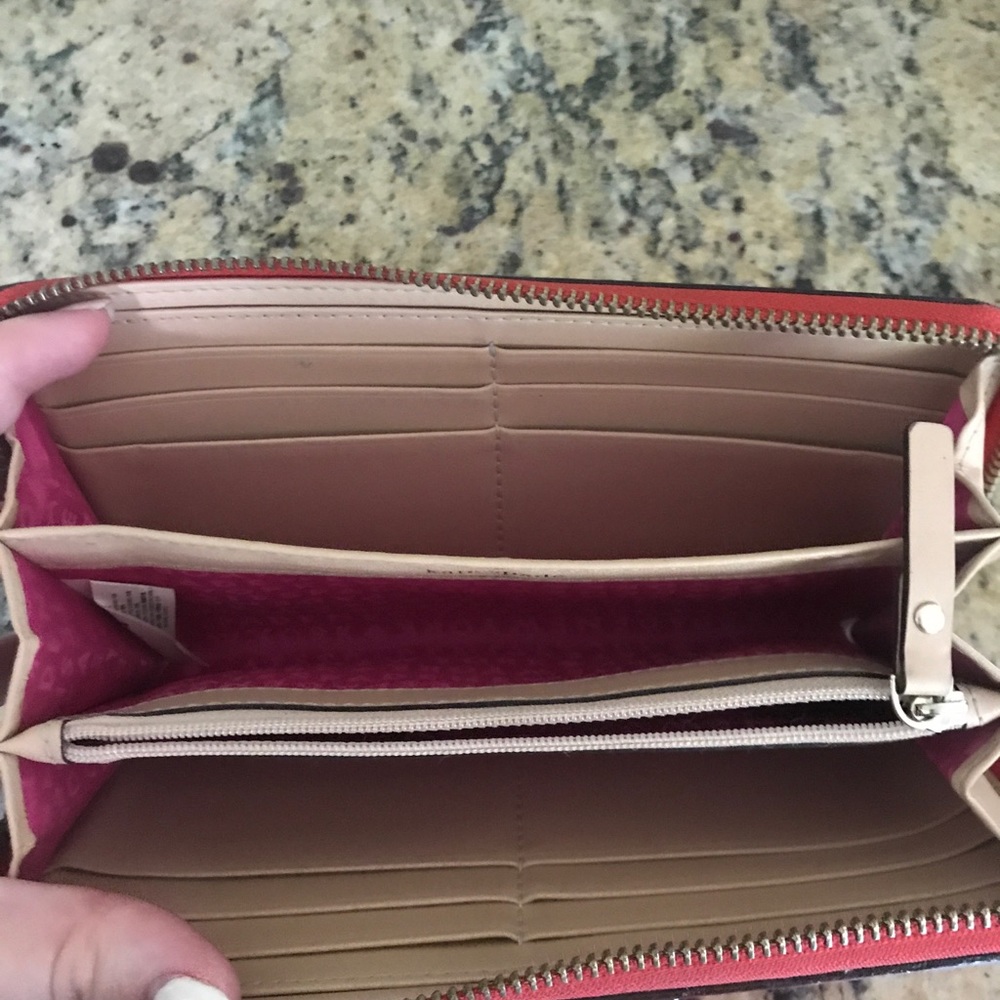 Kate Spade wallet - Picture 5 of 5